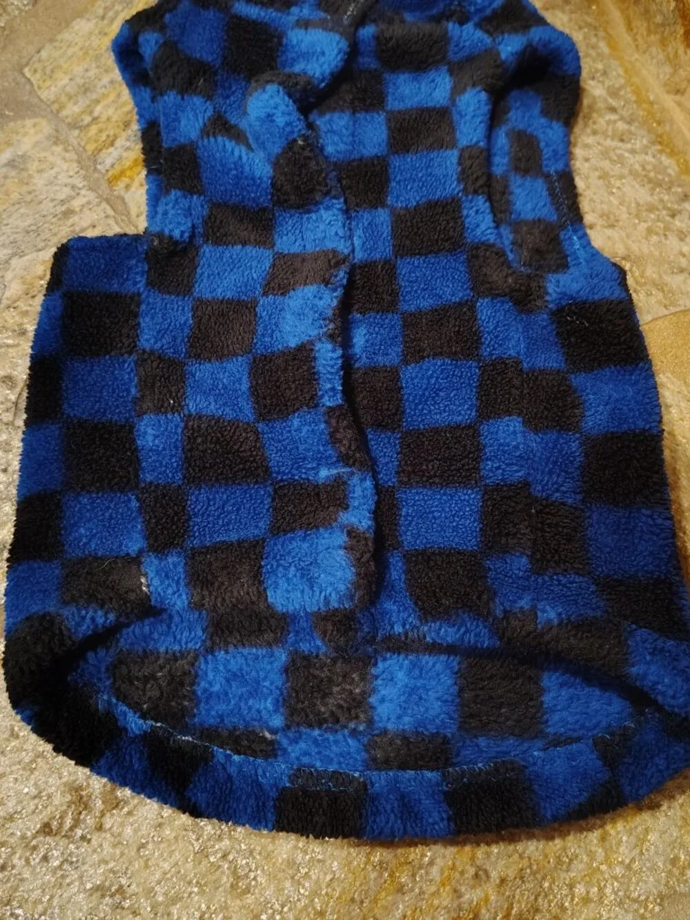 Dog Shirt Size Large Fuzzy Fleece Checkered Blue Black Skull and Crossbones